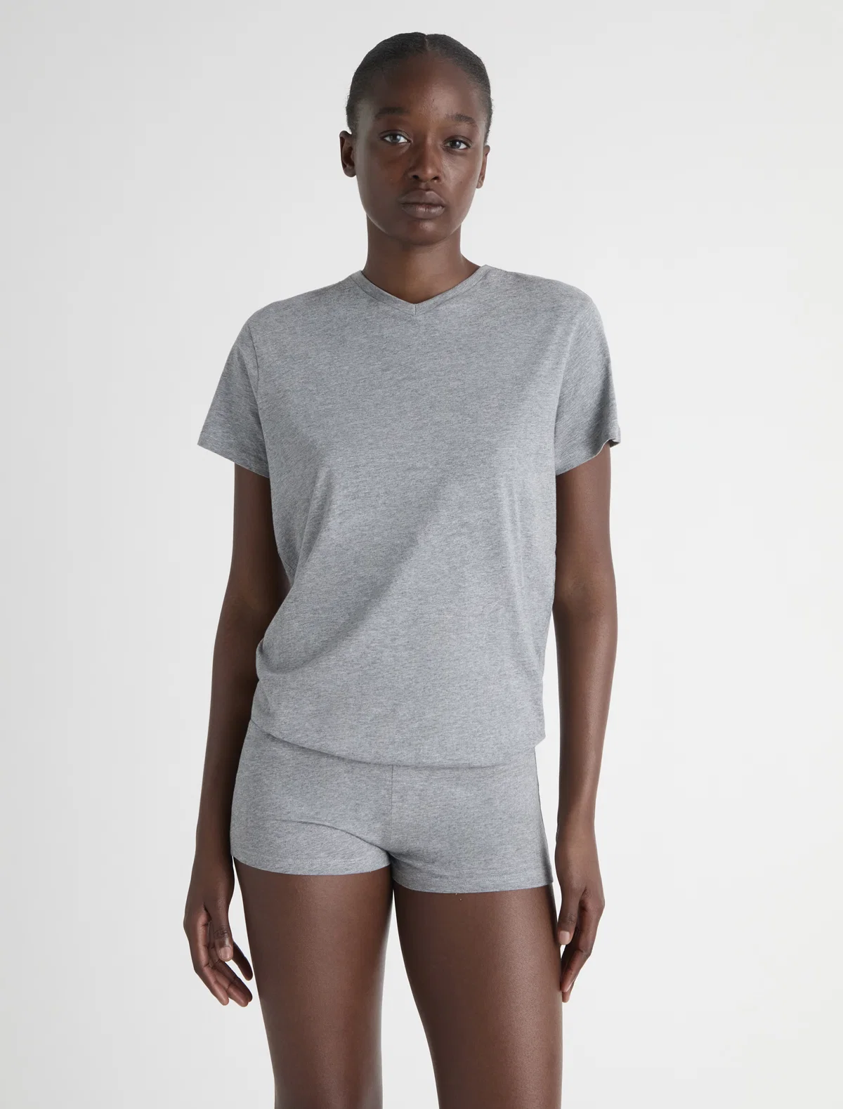 no 2977 / Larry V-neck